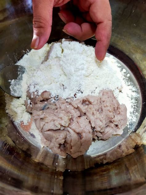 Fish paste (ikan parang or ikan kembang) and sago flour , roll into rolls and boiled. Chef Obie Kelas Masakan 1001 Info & Resepi: #StayAtHome ...