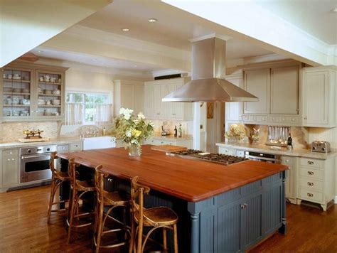 To prevent your kitchen from looking boring, you can choose kitchen cabinets and kitchen island with brown wooden countertops. Inexpensive Countertop Ideas For Your Kitchens