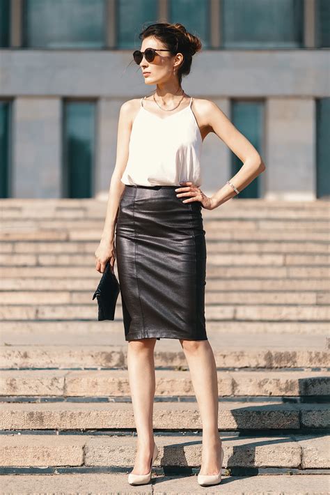 how to wear a pencil skirt hautemasta