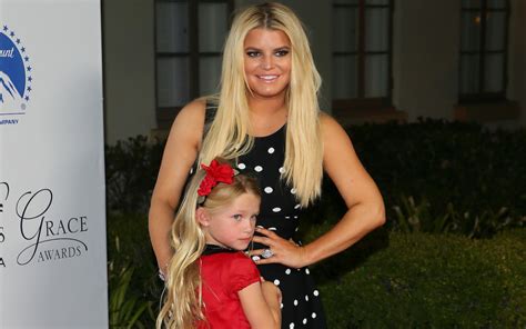 Jessica Simpson Was Just Mom Shamed For Letting Her Daughter Dye Her