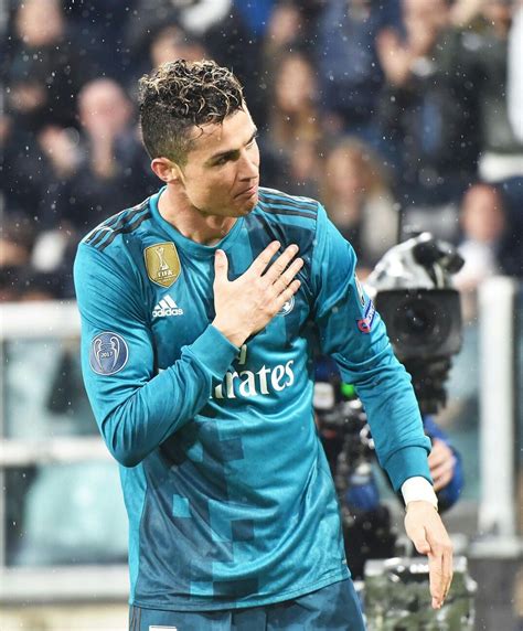 In my opinion, the deal was sealed because elkann will get it's good for the club and serie a in general, but damn those fans are annoying. Pin by Mejte 14 on madridista ⚽ | Ronaldo, Ronaldo ...
