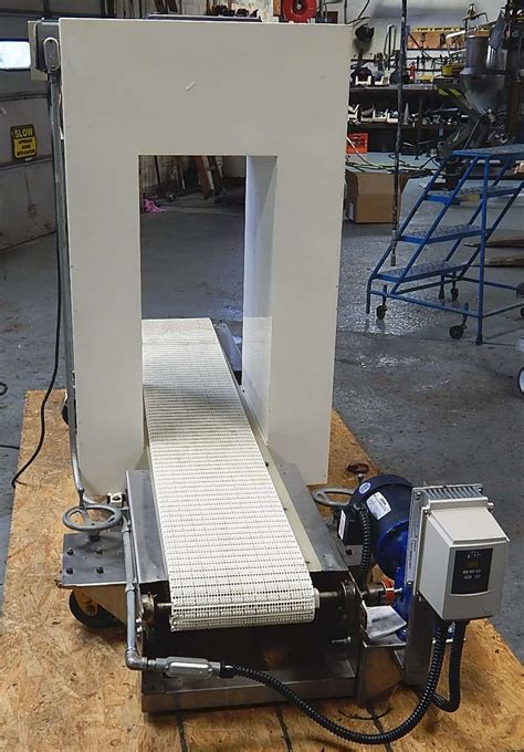 Vinsyst conveyor metal detectors (mdv series) detect metal contaminants accidently present in any product on a conveyor line and reject the faulty product. Cintex Metal Detector | 12268 | New Used and Surplus ...