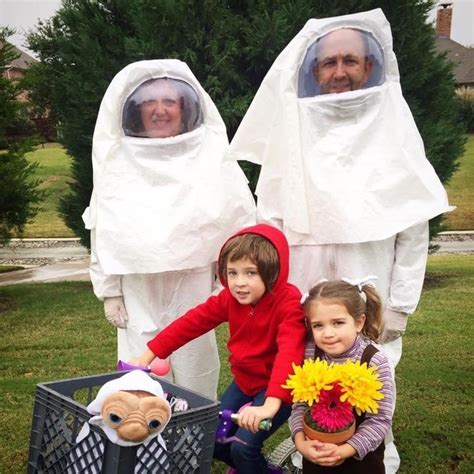 59 Halloween Costume Ideas For Families Who Really Love Halloween