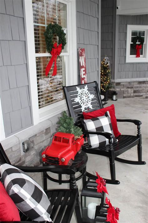 50 Best Christmas Porch Decoration Ideas For 2021