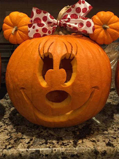 Minnie Mouse Pumpkin 🎃 Cute Pumpkin Carving Halloween Pumpkin