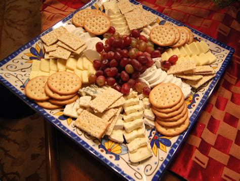 Cheese And Cracker Tray With Red Grapes Cheese And Cracker Tray Cheese