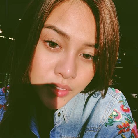 Intip 7 momen aurel hermansyah bertemu dan nongkrong bareng fans. Biasa Tampil Menor, 10 Potret Aurel Hermansyah dengan Makeup Natural Ini Bikin Kaget