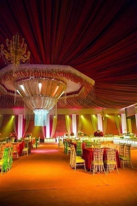 From wedding ceremony to wedding reception, or from rustic to elegant, you'll find wedding decor inspiration for any budget or diy project. Banquet Hall Decoration Ideas That Can be Borrowed for ...