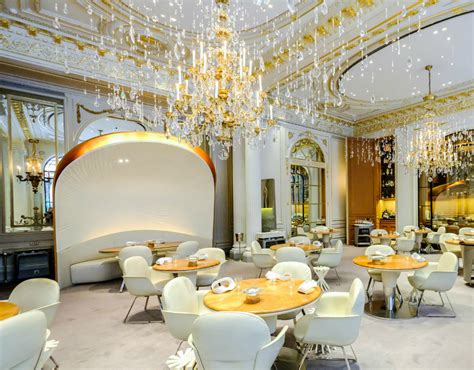 Where To Eat In Paris: 10 Luxury Restaurants In The City Of Lights