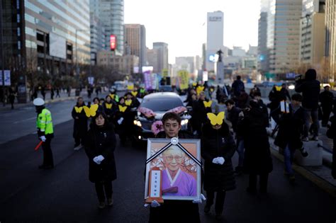 Skoreans March With Coffin In Comfort Women Protest At Japan Embassy Tvts