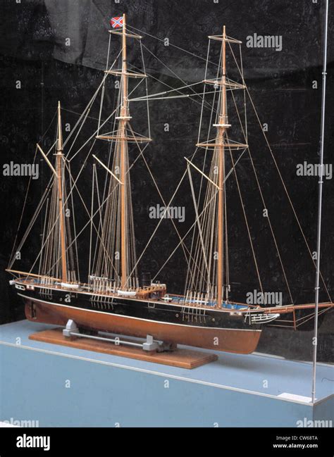 Model Of The Confederate Cruiser Alabama Stock Photo Alamy