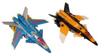 Review Transformers Collectors Club Depth Charge Battlegrip