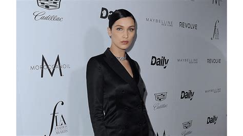 bella hadid couldn t get out of bed after lyme disease diagnosis 8 days