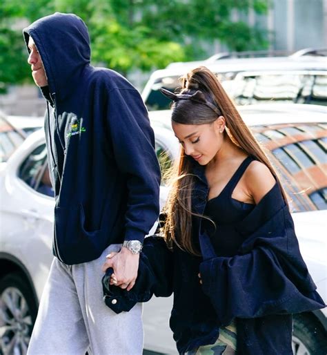 Ariana Grande Tweets About Her Painful Ponytail Popsugar Beauty Uk