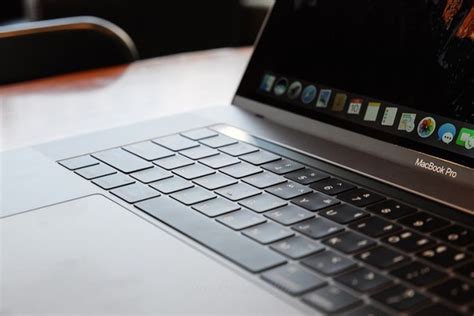 The New Macbook Pro Has A Shiny New Problem Macbook Pro Keyboard