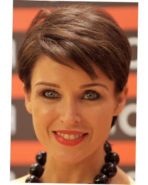 Womens Short Haircuts For Thick Thin Hair Round Face