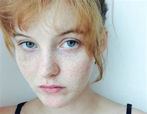 kanye west signs kacy hill to g o o d music