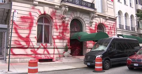 Vandals Spray New Yorks Russian Consulate With Red Paint After Russia