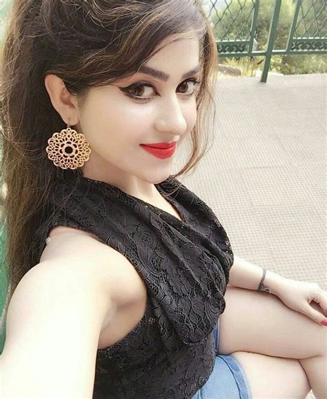 Pakistani Girls Profile Pictures For Facebook Whatsapp