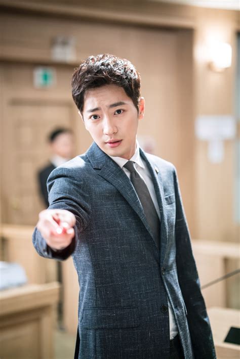 While You Were Sleeping Shares Behind The Scenes Stills Of Courtroom Scene