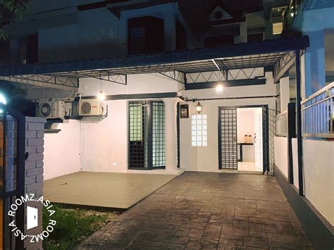 The shopping mall was opened in july 1997. 🔥No Tenant occupy yet 🔥SubangJaya room attach toilet at☘ ...