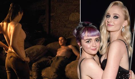 Games Of Thrones Fans Shocked By Sophie Turners Crude Joke