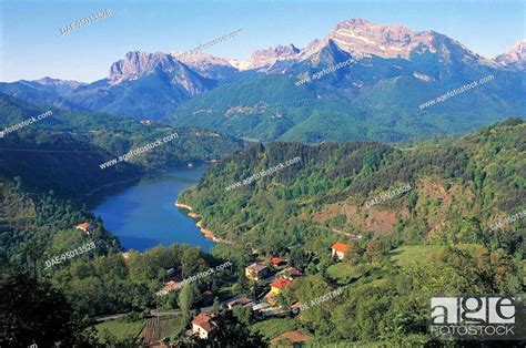 Gramolazzo Lake Upper Serchio Valley Tuscany Italy Stock Photo