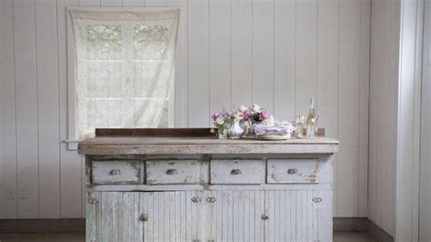Rachel Ashwell Details The Flowering Of Shabby Chic Style In New Book