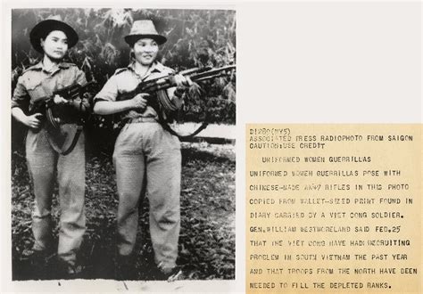 Vietnam War Photo Uniformed Women Guerrillas Vietcong Flickr
