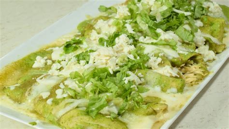Las Mejores Enchiladas Verdes Con Pollo A Mi Estilo Youtube Mexican Food Recipes Chicken