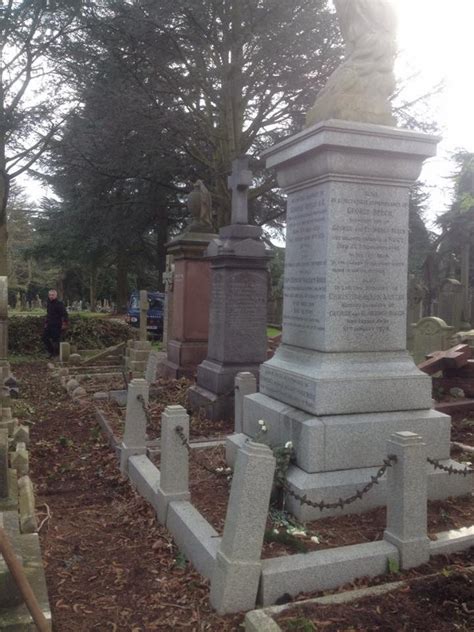 Choking Ivy Removed From Historic Graves Friends Of Brandwood End