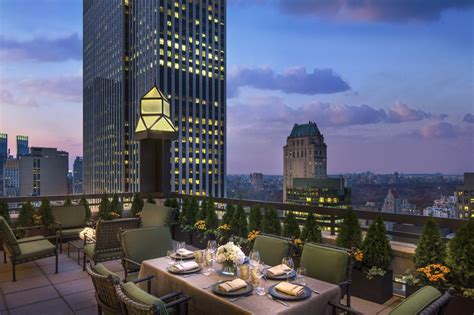 A Review Of The Iconic Four Seasons New York Hotel Savoir Flair