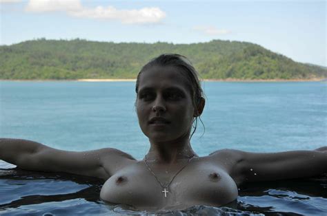 Teresa Palmer Nue Dans Icloud Leak Scandal