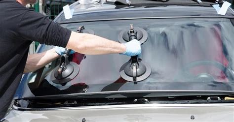 Alibaba.com offers 1,387 windscreens replacement products. How Much Does It Cost To Replace A Windshield? | Bankrate.com