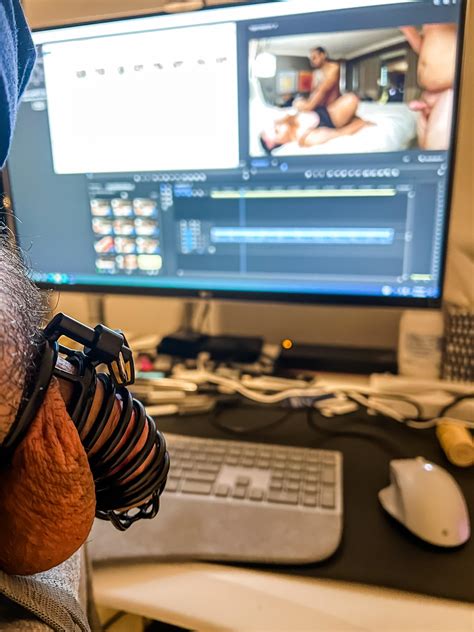 Day 19 Of Nnn Making Him Edit The Video Of My Bull Pounding Me While