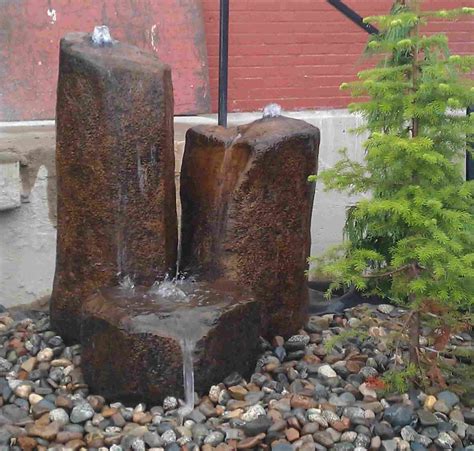 Manufacturer of fine concrete garden statuary. Fountains and Water Features - Concrete Works Statuary