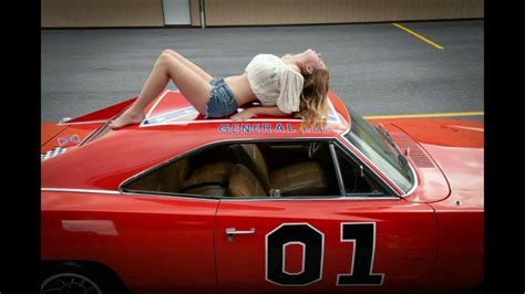 Hot Babes And The General Lee