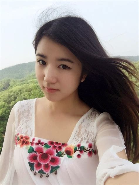 Cute Chinese Girl Selfie May 2015