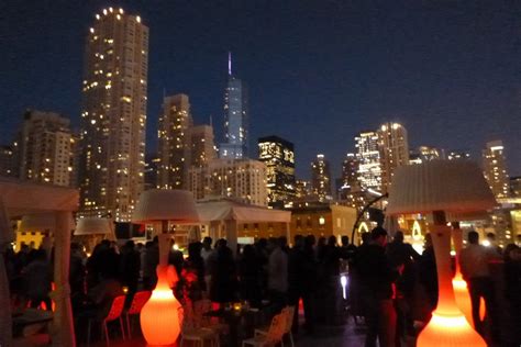 See Great Views Of Chicago From These Rooftop Bars