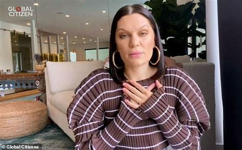 Jessie J Leaves Fans Convinced She Lives In A Hotel Jessie J Home Song First World