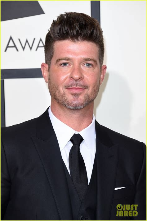 robin thicke took some special ladies to the grammys 2016 photo 3580017 grammys robin