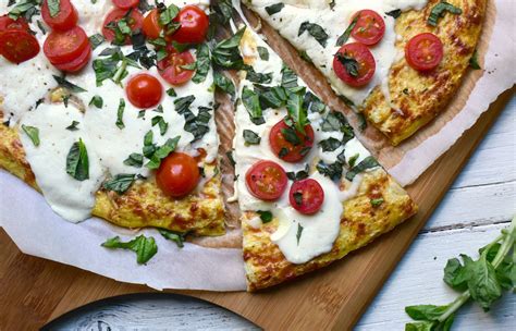 Cauliflower Margherita Pizza The Realistic Nutritionist