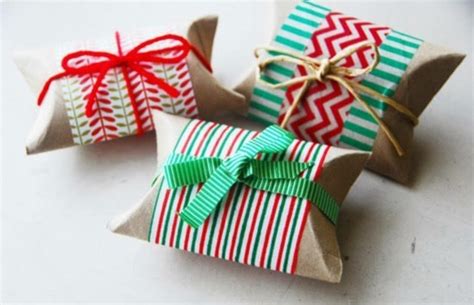 Mit einem geschenk aus unserem du suchst geschenke für frauen? Basteln mit Klorollen zu Weihnachten - 60 einfache DIY Projekte zum Nachmachen
