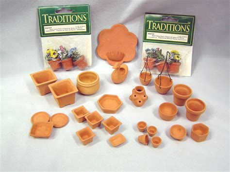 Tiny Clay Pots