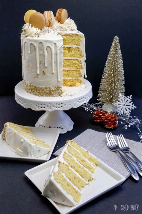 This Easy Eggnog Christmas Cake And Frosting Is For All Eggnog Lovers