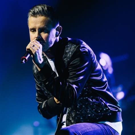 Keane Lead Singer Tom Chaplin Announces Solo Album 15 Minute News