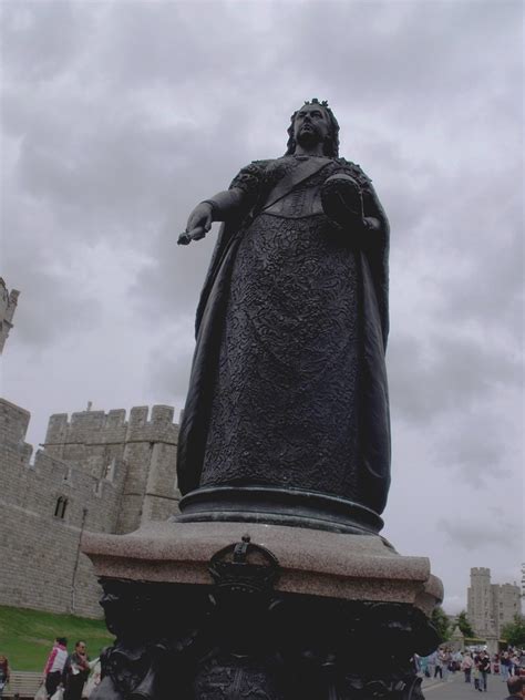 Queen Victoria Statue Outside Windsor Castle A Statue In H Flickr