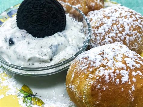 Fold and wrap the dough up around the oreo and press to seal. Air Fryer Oreos with Oreo Dip | Grace Like Rain Blog