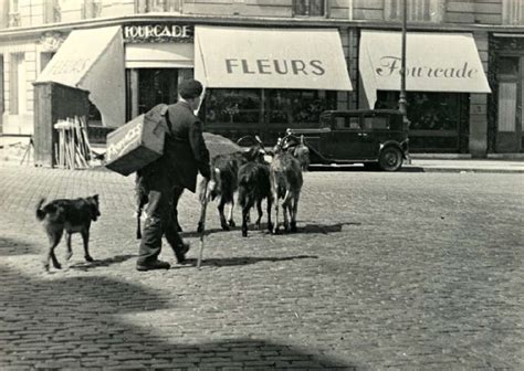 30 Amazing Photographs Capture Everyday Life In France In The Early