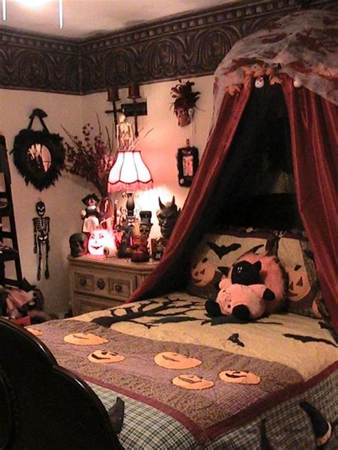 We've got ye covered, witches! Quite a crypt! | Halloween bedroom decor, Dark home decor ...